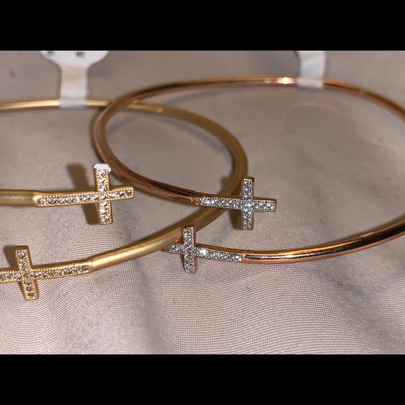 Cross Bangle Bracelets Women’s Two NWT Gold Tone - Picture 14 of 14